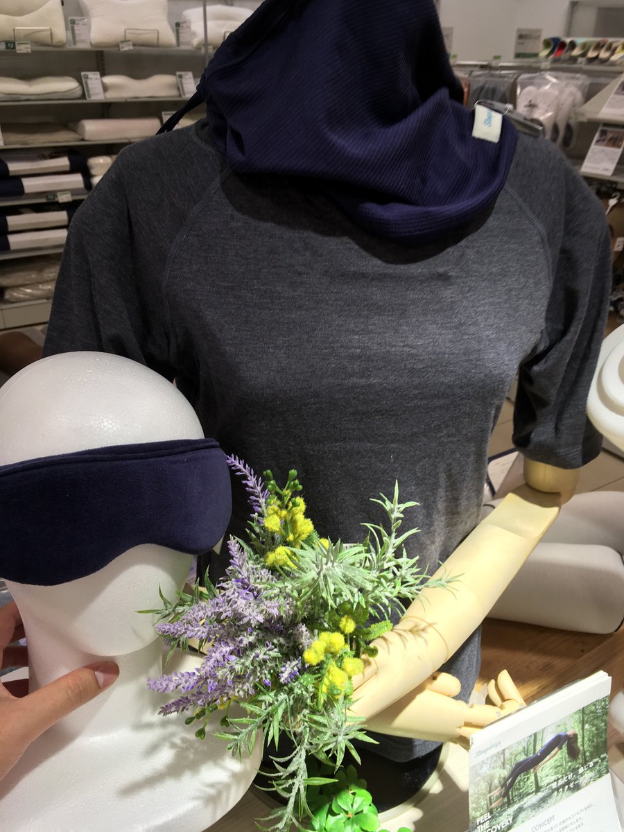 Hakata_Hands's tweet photo. 質の良い睡眠をとるのってとっても大切…🛏💤
#東急ハンズ博多店 4階では快眠グッズコーナーを展開中です🎈

身に着ける快眠グッズやお休み前のストレッチピローなどご用意しております✨
お試しも出来ますのでお気軽にお声がけください☺️

4Fまでどうぞー✨
#快眠
#sleepdays
#東急ハンズ博多店 https://t.co/ZetiGWxrHm
