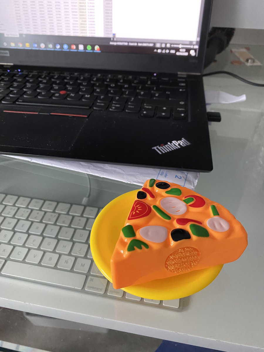 QaribbeanQuant's tweet photo. My little plantain making sure that daddy is eating! 🍕😊#DataDad https://t.co/Zjt1t20m0d