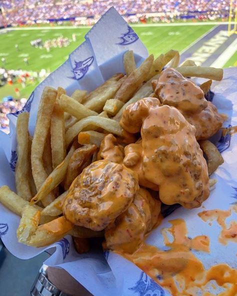 fanfoodondemand's tweet photo. We are down to the Elite 8 for our bracket challenge! Who you got?!

Matchup #1: The mini helmet ice cream from NBT Bank Stadium vs. Buffalo chicken tender bites from M&amp;T Bank Stadium

VOTE IN THREAD BELOW
(📸: @cnyfryguy &amp; @eatmorebaltimore on Instagram) https://t.co/BfjPU76wAY