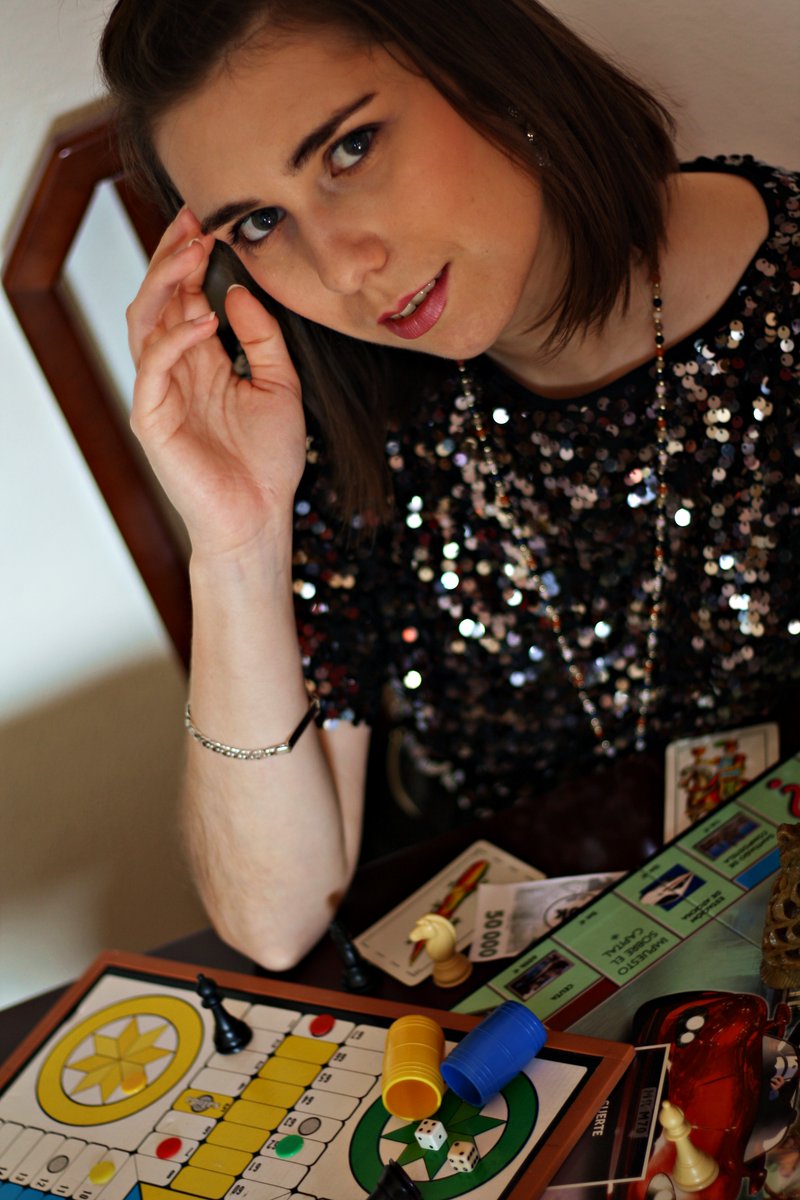 lailusiondeNina's tweet photo. #NewPost 
🎲 I was never very good at putting the cards on the table, but now that the pawn checks the king...
https://t.co/T2m8mh1SqV

#IStayAtHome #IStayHome #BlogosDeOro #Blogs #blogsforthebloggod #blogger #bloggerlife #bloggers #bloggerswanted #bloggerstribe #blogging #Tbt https://t.co/nZxYH38QWs