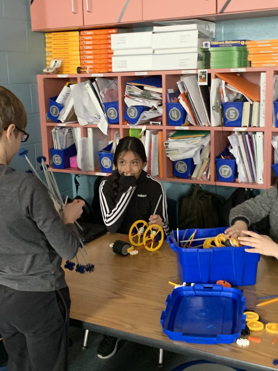 mrskcbearcat's tweet photo. #throwbackthursdaylps @RVRoadrunner reflection circles, morning tubs, writing feedback, insulators for wild robot!! https://t.co/RPiuVqmAaS