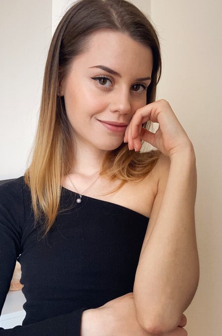 Stacy starando. Jamie young. Jamie young актриса. Jamie young 18
