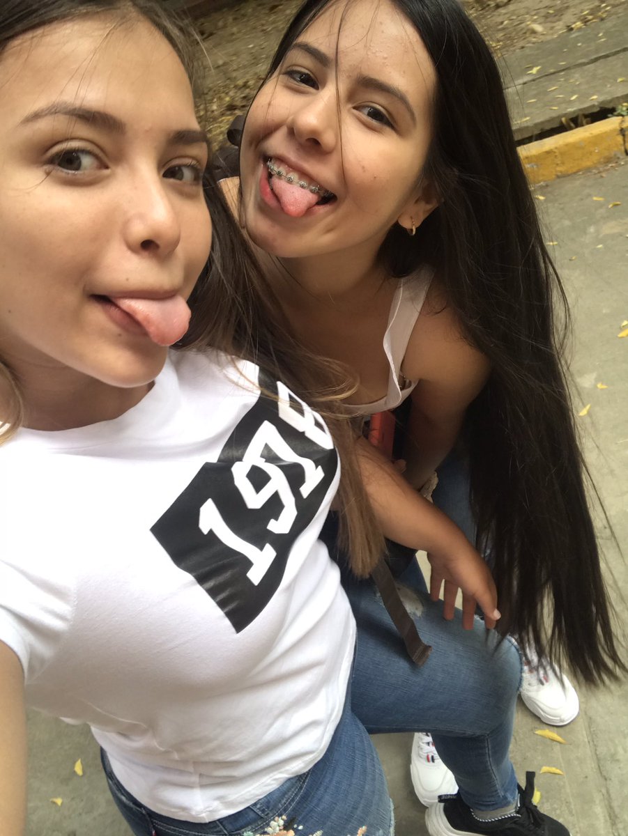 D5rincon's tweet photo. Amiga linda💜 https://t.co/OBExyt6vut