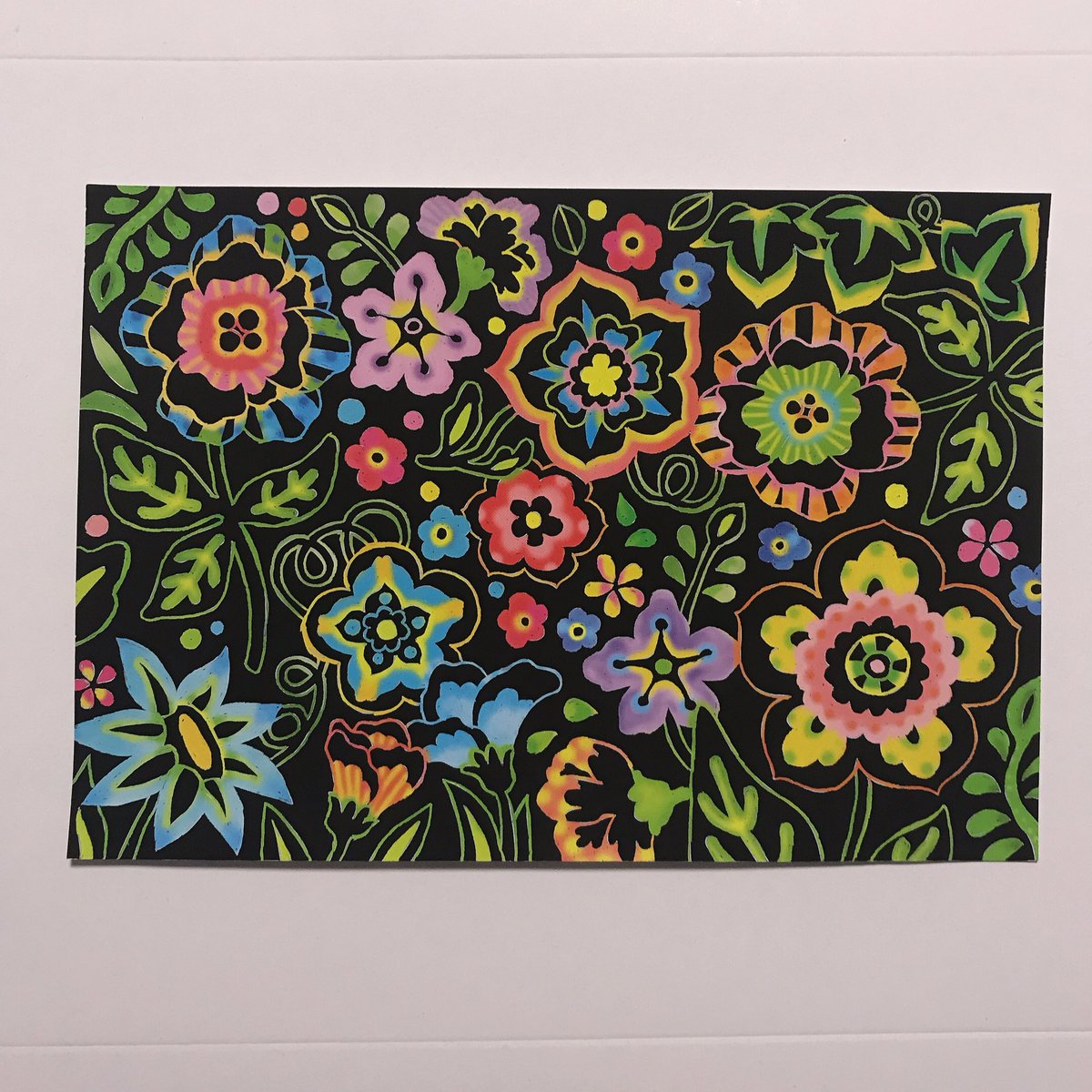 豆大福 ダイソースクラッチアート 癒しの花模様 1枚目 小さな花々 Daisoスクラッチ スクラッチアート