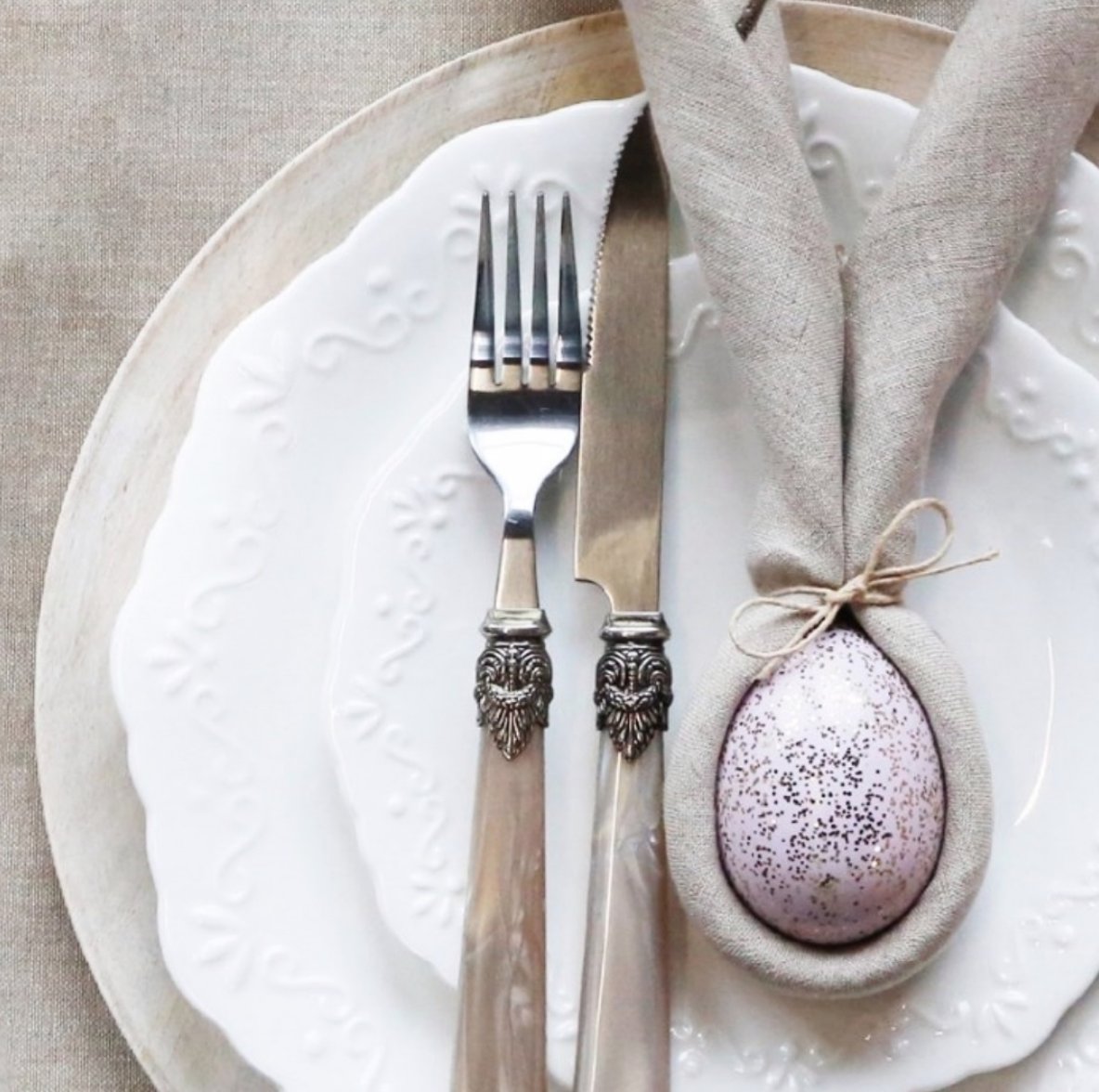 Tabletopjournal's tweet image. 💕 A Romantic Easter at @ambiente! 💕
#tableware from @chicantiquedk 
#TabletopMatters
#eastertabledecor #eastertable #tableware #romanticeaster #easteregg #easterdecor #easterdecoration #springdecor #springdecorations #napkingdesign #easter #chicantique #ambiente20 #ambientefair