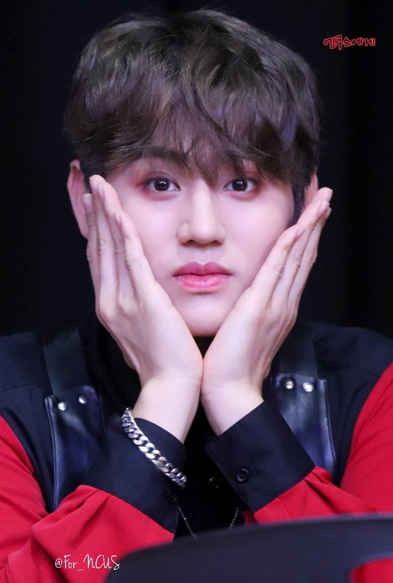 For_NCUS's tweet photo. 지니 아빠! 생일 축하해요🥳❤
쿠스 멤버 되어줘서 고맙고💞
쿠키들의 해피바이러스 되어줘서 고마워요🥰
항상 행복한 날만 가득하길 바래요🌸
생일 진심으로 축하해요 석진오빠❣

#스윗보이_지니오빠_석지니생일
#HAPPYSEOSEOKJINDAY
#엔쿠스 #NCUS 
#서석진 #SEOSEOKJIN 
@ncusofficial #엔쿠스에게 https://t.co/i49p5rQYJ1