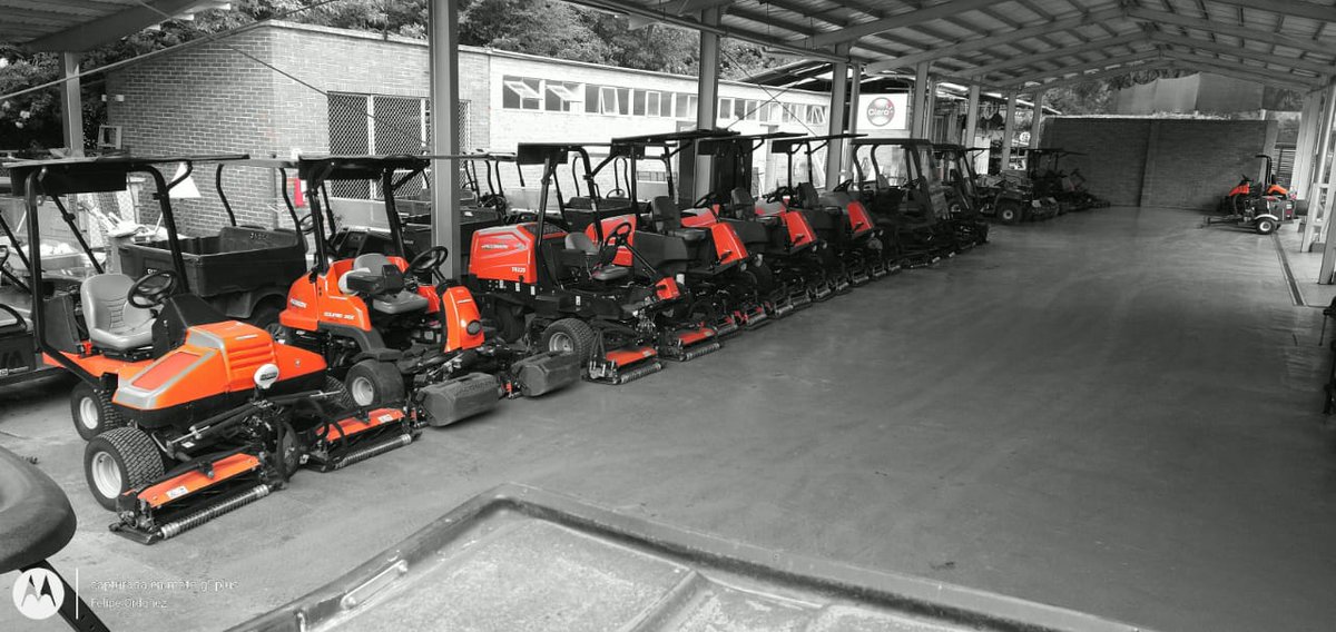 GolfyTurf's tweet photo. La unión hace la fuerza, el mejor equipo humano, de la mano de las mejores marcas genera el mejor resultado.

@JacobsenTurf 

#PowerOrange 💪  #OrangeEveryWhere https://t.co/DaLd0xrfwN