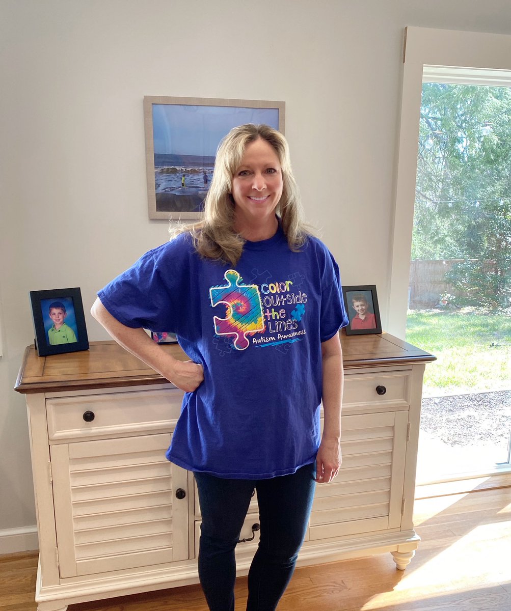 LHManfreda_03's tweet photo. Lighting it up BLUE for Autism Awareness Month! 💙
@ARS_6_SSIMS @SSIMSPrincipal @SSIMS_AP https://t.co/lt7n2k82ga