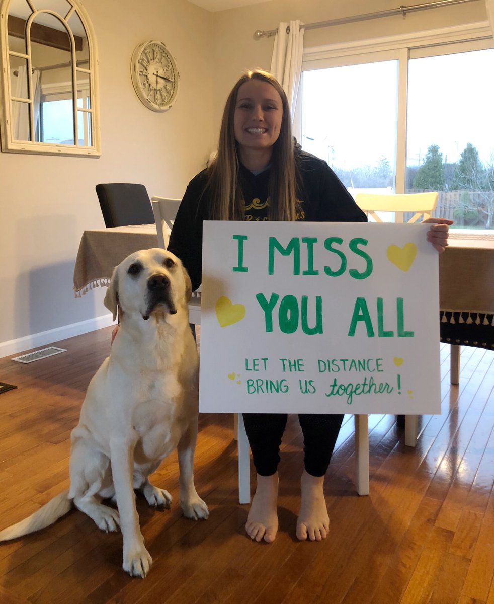 MrsEppich's tweet photo. I miss my Barnes Family 💚💛 https://t.co/94bCcMbVWs