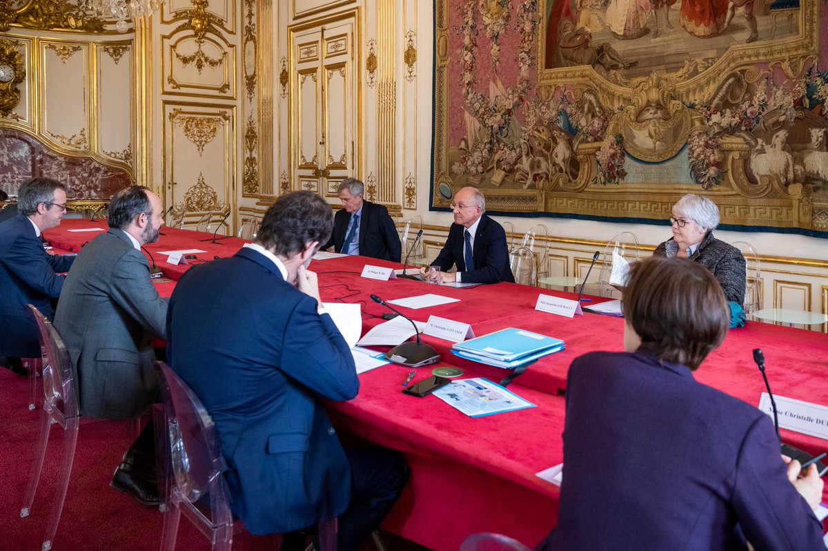 Edouard Philippe tweet media