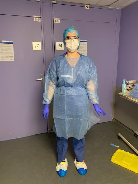 HRiaux's tweet photo. URGENT🚨 
@APHP cherche des surblouses/protections jetables en tout genre 
Merci de relayer l’info #surblouses #covid19 
À vos relais!! https://t.co/XTu3mHFusQ