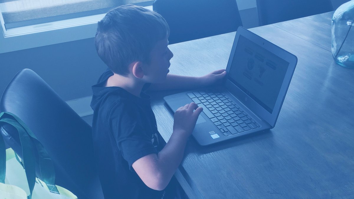 FoundationEPS's tweet photo. As @ElkhornPS’ Temporary Distance Learning Plan continues, we are working with the school district &amp; @CoxComm to help provide free wifi to EPS families who do not have an internet connection at home. 
Read our latest blog post for all of the details: https://t.co/2XJaAwSHXy https://t.co/r5lzhlS4EJ