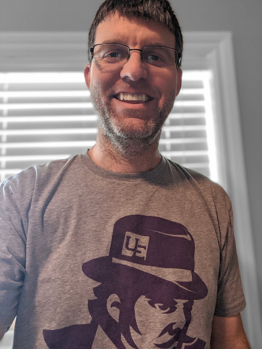 eppand's tweet photo. Hey @BearCreekMS + @BearCreek_PBIS, it's Andrew from @PBISRewards representing my college team for #bcmsvirtualspiritweek! #FCSrising ๐๐ #ForTheAces https://t.co/eYpTdPzNCL