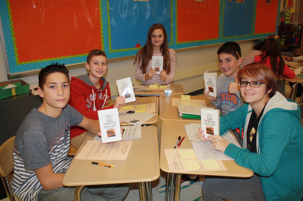 MrsGalecki_AMS's tweet photo. Found another. Book Club 2015! We love our SENIORS! #Classof2020 #tbt #lopespride @britt_livesay @AHSslideshow https://t.co/SDfLnGCIsg