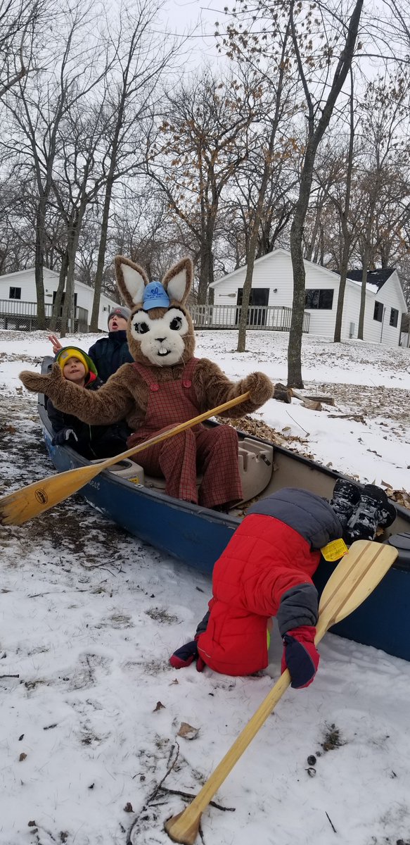 Riverside_Vacay's tweet photo. Things Minnesotans say:
"Dontcha Know" as in......
Dontcha know that winter is over and spring is finally here!!!! ๐๐๐น
https://t.co/ojiV9lHIQS
#riversidevacay #resortlife #proudminnesotan #statefun https://t.co/WZFU2fHnam