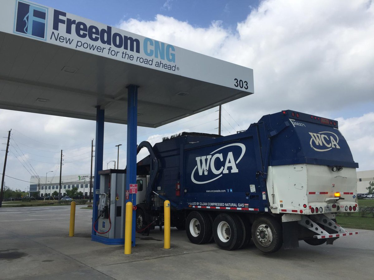 Freedom_CNG's tweet photo. Essential Services  Spotlight -- Waste Removal. 

#WCA &amp; @WasteManagement run their trucks on clean #CNG. Cleaning up our waste and cleaning up the air! #DriveCleanerAir https://t.co/fVXKU0bHZe