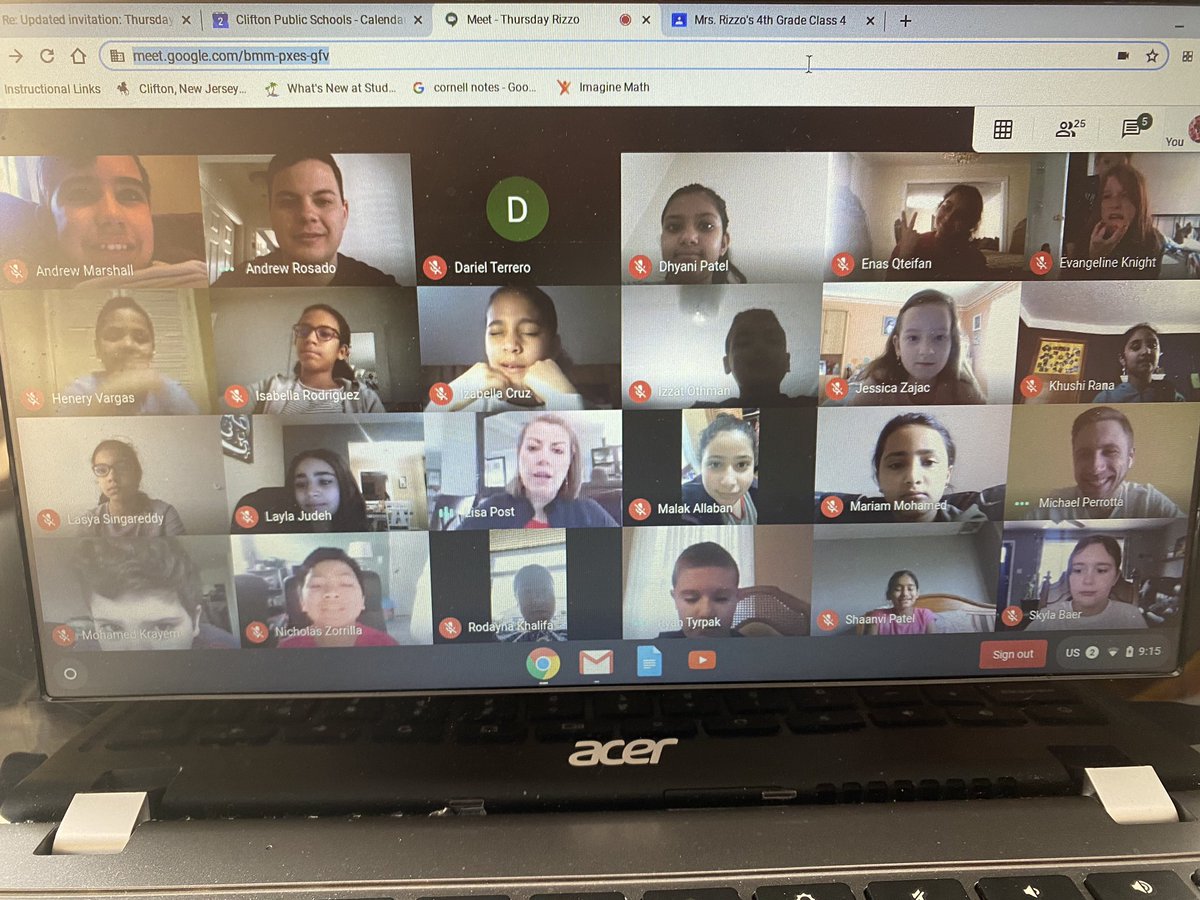 therosadoverse's tweet photo. Had an awesome time joining in on Mrs. Rizzoβs 4th grade class meeting today! Mr. Perrotta and I gave some awesome tips for staying active while at home π#cliftonconnects #pe #physed #school14 #clifton @CliftonSchools https://t.co/njJRRw9DnF