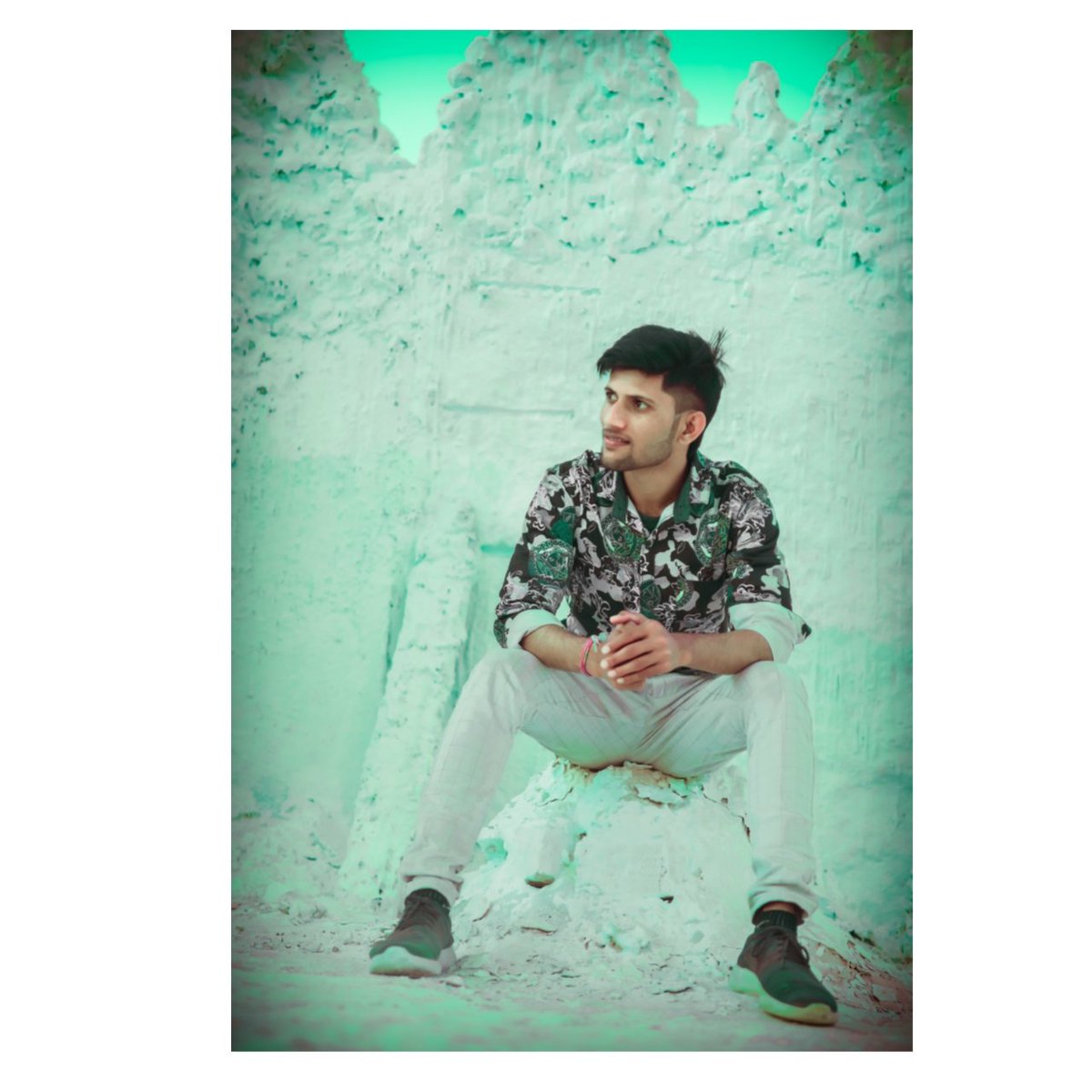 Ashokdeora9's tweet photo. The Good Life Is One Inspired By Love And Guided By Knowledge. 🥰😍
PRG Film City &amp; Resort 
#photography #camera #ashokdeora #ashokdeoraprg #editorashokdeora #colormaster #videophotography #videoeditor #rajasthani #marwad #PRGMusic #prgmusicandfilmstudio
 📸 @krish_prg https://t.co/WbEP7vHjCI