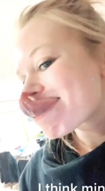 LongTongueBooty's tweet photo. Guys this might be the #WorldsLongestTongue @GWR you need to contact her ASAP 😱👀👅
~
#longtongue #tongue #tonguetwistter #tongueout #tongueselfie #kkvsh #kakey https://t.co/ikEwyt3C4J