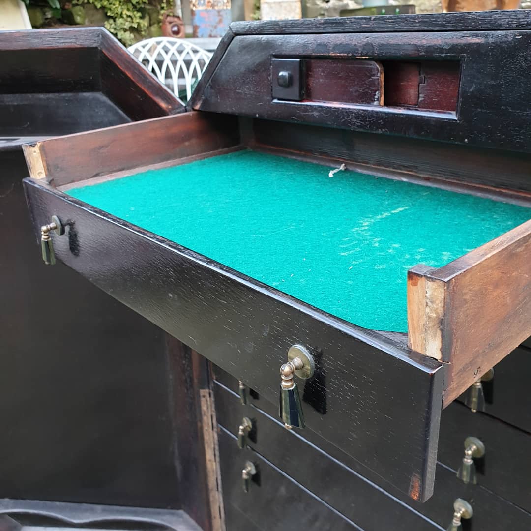 Anything_EVR18's tweet photo. Hand made collectors cabinet for sale 

Message for details https://t.co/8NpToCzIZU