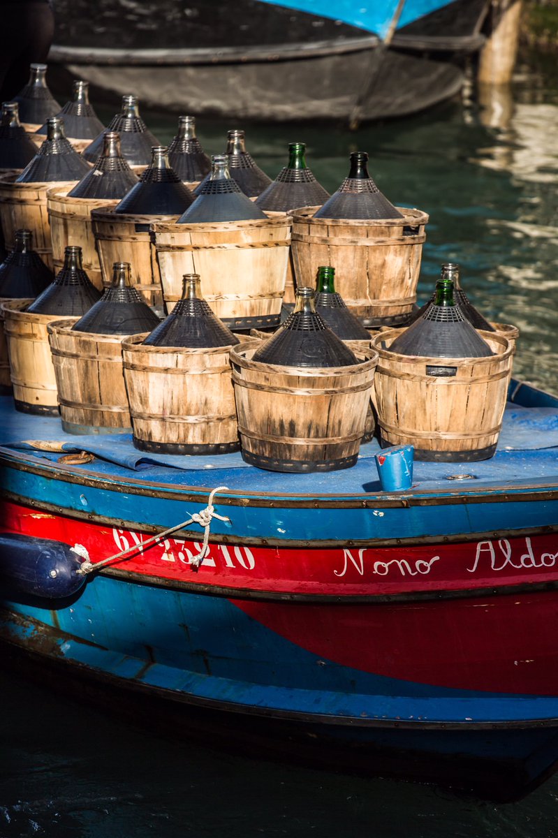 Dreamboat, Venice Italy #photography #Vino #venice #venezia #wine #EssentialWork