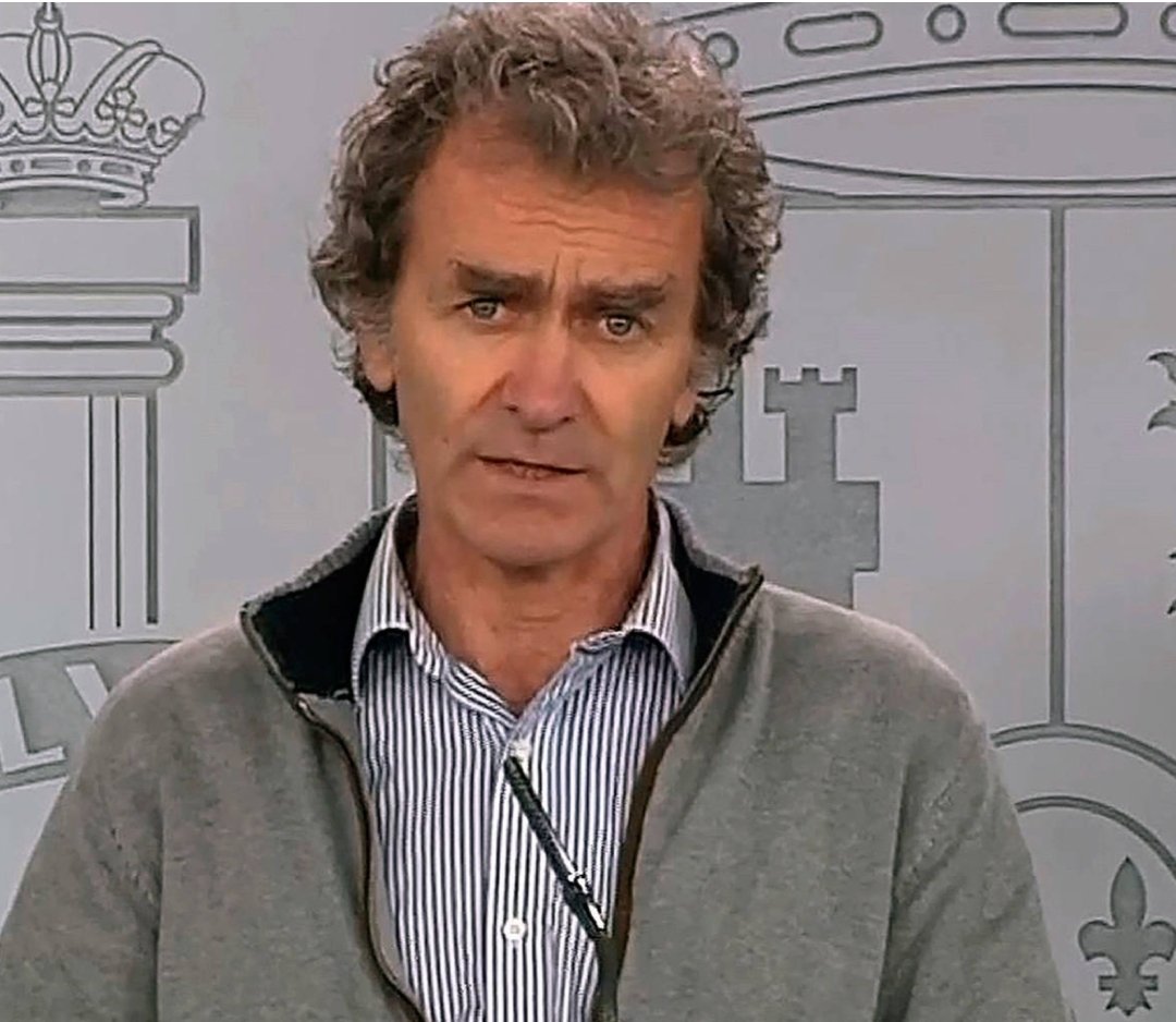 Txoooooooo's tweet image. ...nadie puede darle un HALLS a este pobre hombre !!