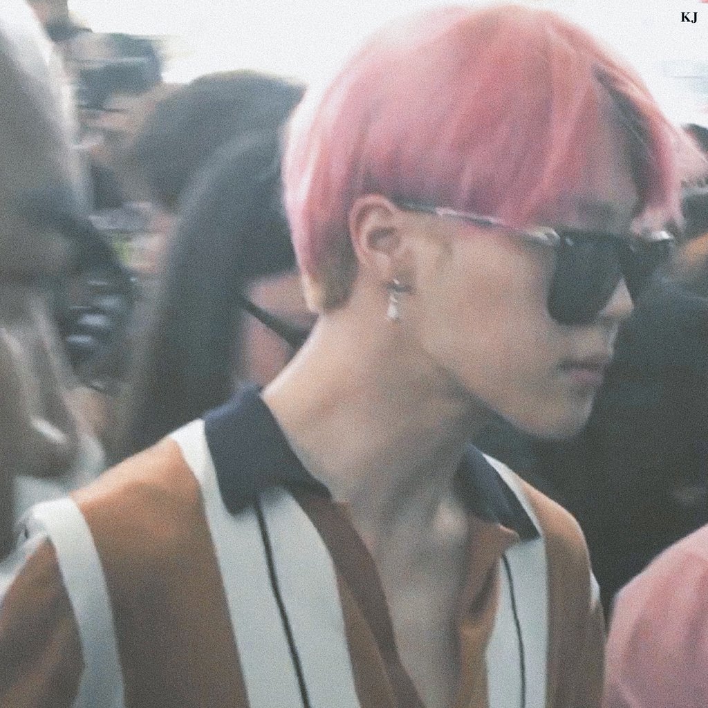 _ParkJimin33's tweet photo. เเด๊ดเบื่อมากครับ มาคุยกับเเด๊ดหน่อย
RT : ff
💜: dm
#บอทใหม่ https://t.co/QHd8NwVPQ1
