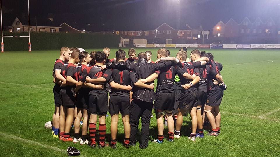 If you are a rugby person please join the challenge of posting a rugby photo. Just one picture, no description. Please copy the text in your status, post a picture and look at some great memories/pictures.