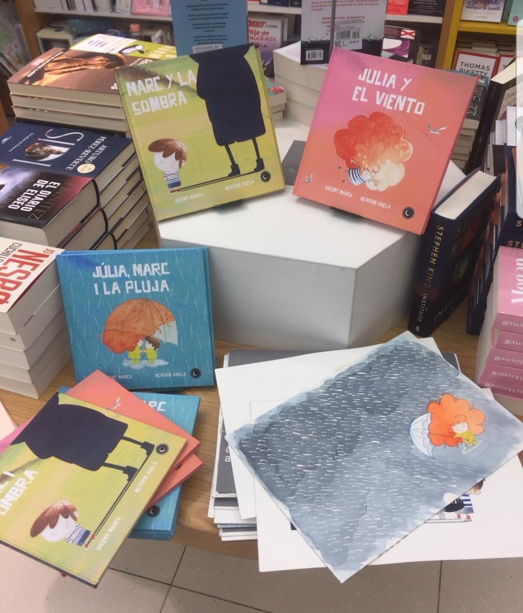 Hui és el dia internacional del llibre infantil. Júlia, Marc i la rateta Rita vos desitgen bones lectures.