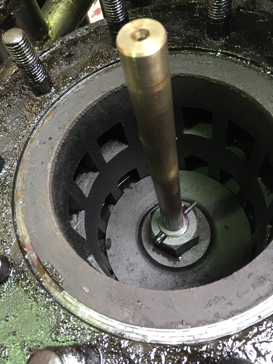 EdFosterEng's tweet photo. A couple of days before we closed the doors @KelhamIsland we had a problem with the throttle response on the #riverdonengine internal inspection of the valves showed no issues. Turned out to be a stiff link. All fine now ready for the grand reopening. #ironworkthursday https://t.co/6G4ZJCVx9A