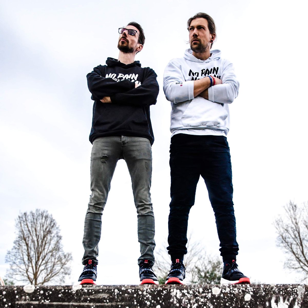 Regarde vers l'horizon dans un but commun : on sort quand ?

En attendant, retrouvez tous nos produits sur beasebasket.com et bénéficiez de 20% de remise avec le code b20.

#basket #shoes #shoesaddict #shoesbasketball #france #brand #bball #streetculture