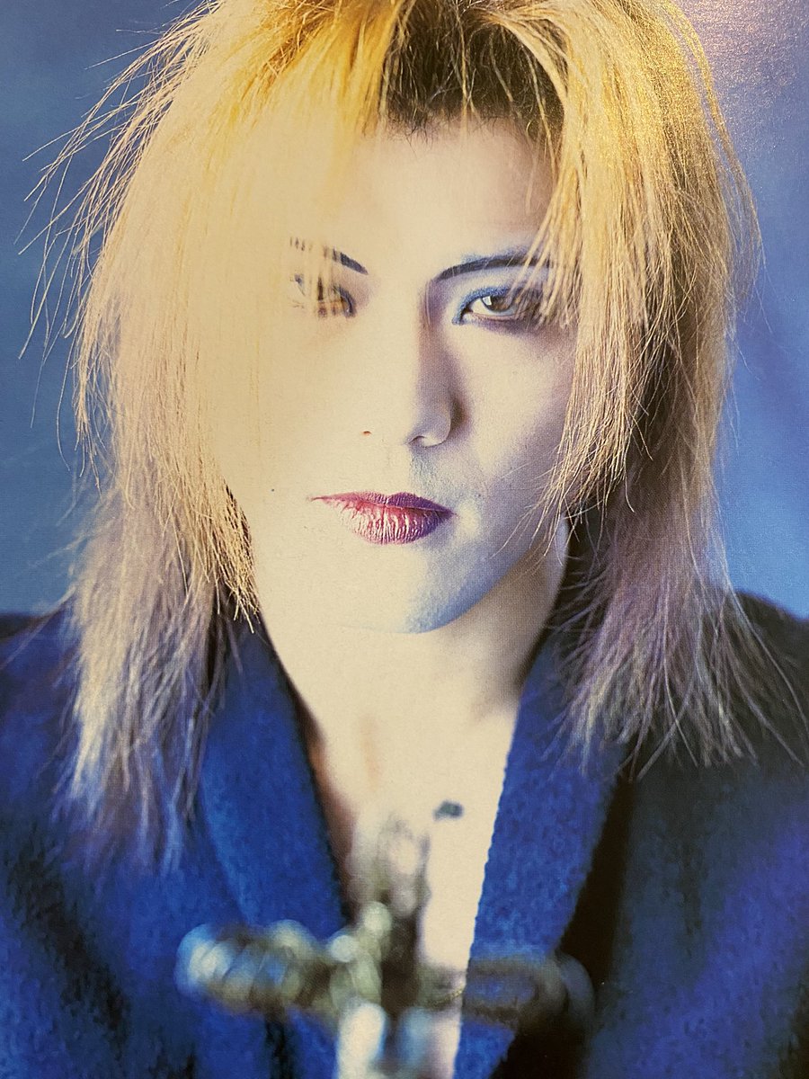 初期V系人物紹介 初期ヴィジュアル系ギタリストを語る上で重要人物だと