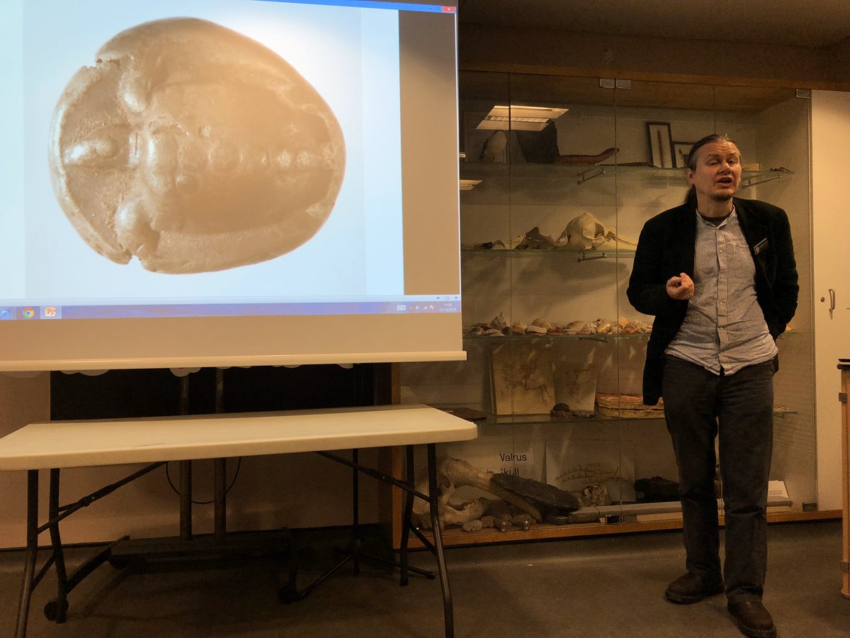 Here is our host,  @AP_at_GNM, welcoming everyone to the training and introducing the  #archaeology collection of  @GNM_Hancock which of course includes lots of  #coins!  #ThrowbackThursday  #MoneyandMedals  #museums  #SSN  #NorthEast  #numismatics  #training