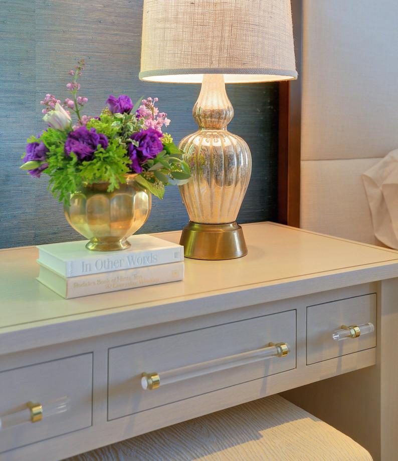 recreate_nig's tweet photo. Whether you're undergoing a full-blown renovation or you want to give your storage a luxurious facelift. These Lucite drawer pulls are the perfect addition. 
Available on https://t.co/LjUDfVC0Td #InteriorDesign #InteriorDecor #Decor #Design #Lagos #LagosNigeria #Nigeria https://t.co/WeTV2dfuz0