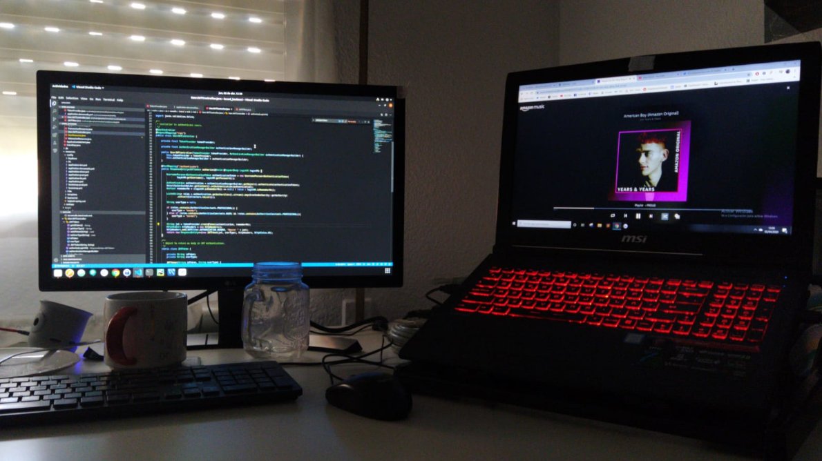 OliverikxPC's tweet photo. @pccomponentes #MiEspacioPcComponentes programador teletrabajando! https://t.co/XYD8qdB9YR