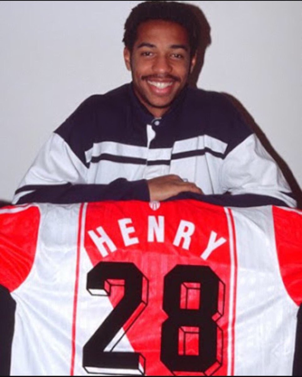 WuHonda1's tweet image. AS Monaco Home shirt from the 1996/98 seasons. Featuring the young French winger Henry on the back. #kitcon2020 #footballjersey #footballshirts #football #classicfootballshirts #cfs #soccer #asmonaco #monaco #asm #adidas #henry #thierryhenry #ligue1 #france