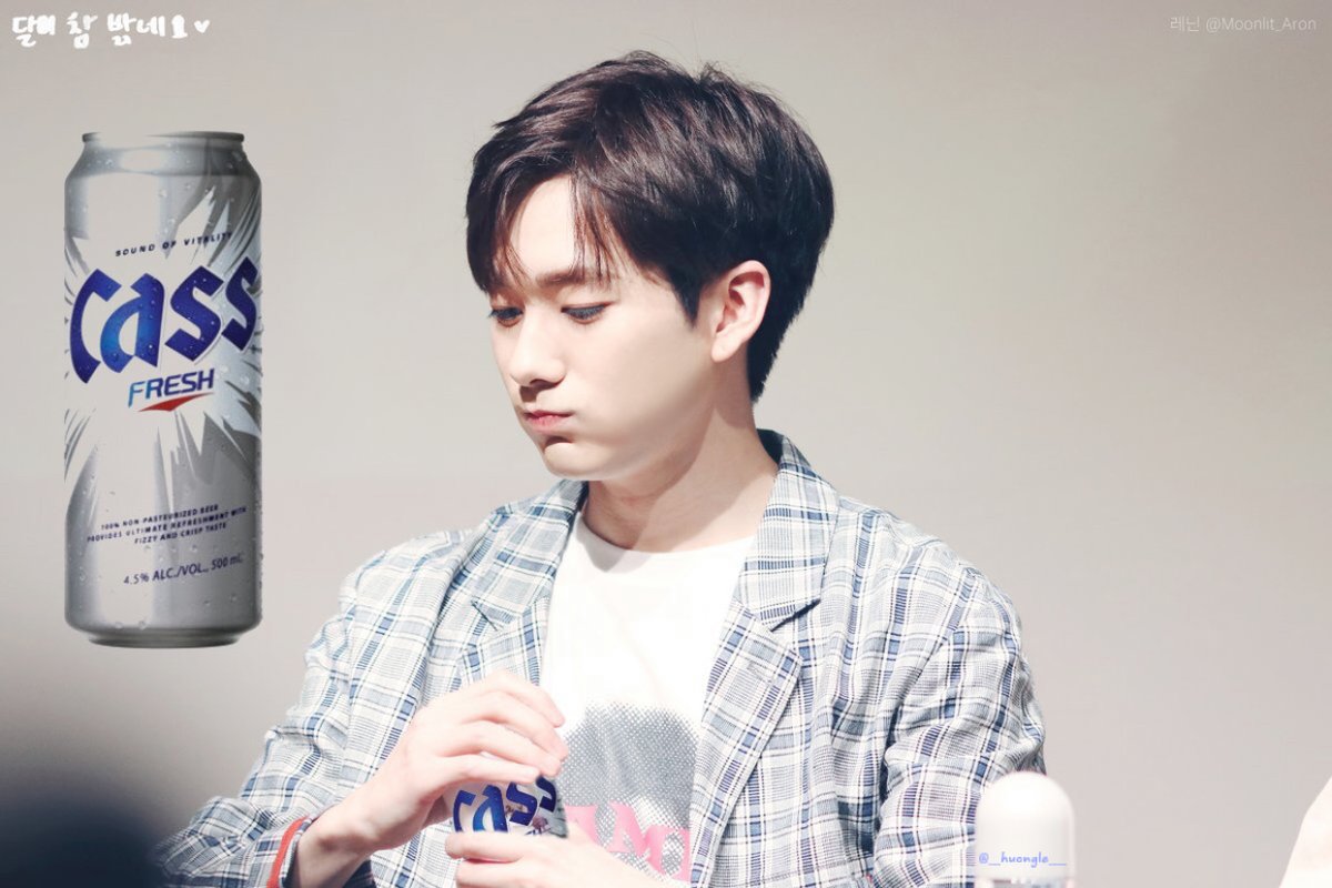 __huonglene___'s tweet photo. Look so fresh 🍻🍻
Come and get him @CASS_digital 
#성덕대첩
#모델실명_카스
#카스
#NUEST #뉴이스트 #아론 #ARON https://t.co/0Z6F7889Fa
