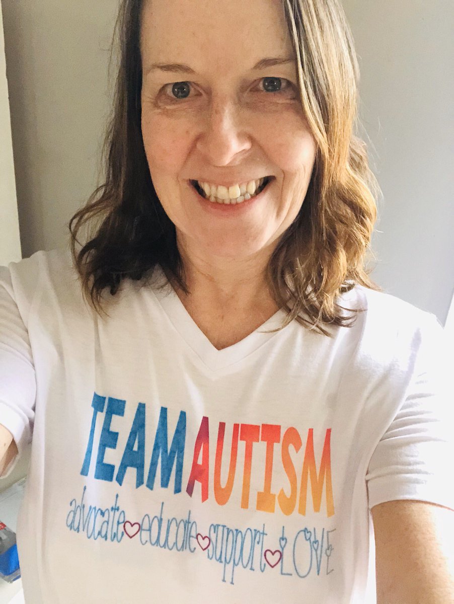 kristaslp's tweet photo. Stepping outside my comfort-zone with a selfie today...just like many of my students and autistic friends do each day #TeamAutism Advocate-Educate-Support-LOVE #AutismAcceptanceNS #AutismUnderstandingNS #AutismInclusionNS https://t.co/1RWcnUupwB