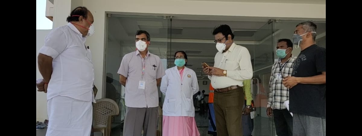 mrajkumarbjp's tweet photo. Today our respected MLA O.K. Chinraj Anna , Thasildar madam , RDO sir and all the senior doctors visited the Hindustan Multi Speciality Hospital .
Thanks to all the Mettupalayam and Karamadai Sanitation workers.       There won't be any harm to public because of this operation. https://t.co/WqHM87KIwi