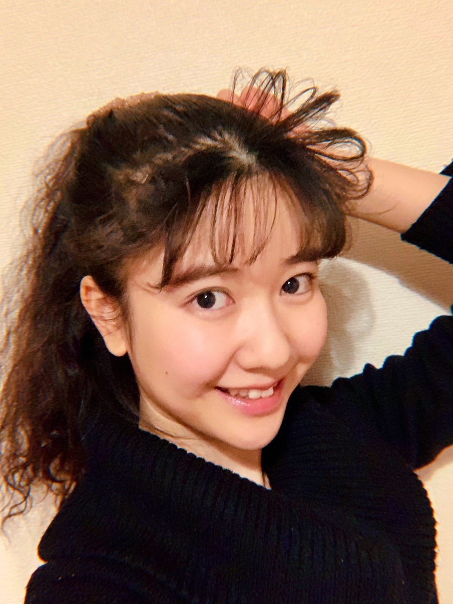 マリー 美しいトサカ前髪 Vol 16 首元にボリュームがあるニットを着てたから ポニーテールにしてみたよ 髪飾りは 珍しくリボンじゃなくてビーズのバレッタ 横から上から いろんな角度からの トサカ前髪 マリー 美しいトサカ前髪 Vol 16 首元にボリュームがあるニットを着てたから ポニーテールにしてみたよ 髪飾りは 珍しくリボンじゃなくてビーズのバレッタ 横から上から いろんな角度からの トサカ前髪