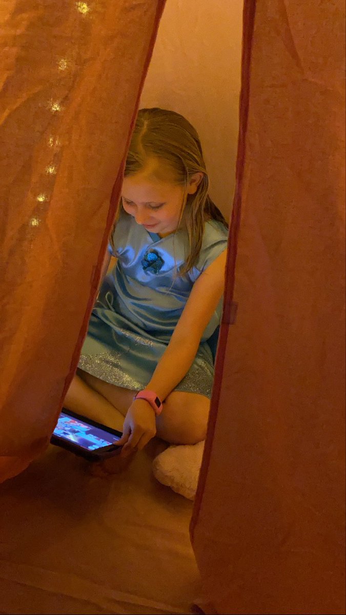 amymsettle's tweet photo. Day-I quit counting. Claire ended her Wednesday with the perfect example of social distancing. Zoom party with Mrs Briggs and her classmates. #imightbecrying @SawyerElem @ACSD_News https://t.co/yJdQ7WTauM