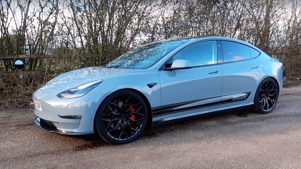 holycarstv's tweet photo. ¿Sabías que hay un @Tesla Model 3 que puede sonar como un V12? Como diría Homer Simpson... ¡qué barbaridad, cómo avanzan las ciencias! 🤯
https://t.co/eeg7oRtZ0C
#tesla #teslamodel3 #model3 #model3sound #electricsound #cocheselectricos #cocheelectrico https://t.co/ZW7AFuQZcq