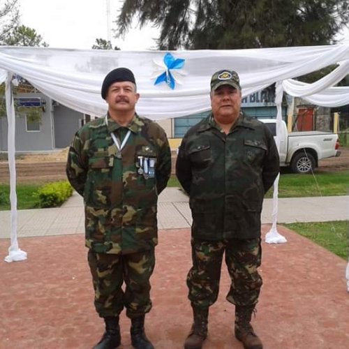 panzardi_jose's tweet photo. 🇦🇷 2 DE ABRIL 🇦🇷
HONOR Y GLORIA A NUESTROS HEROES DE MALVINAS!!!

#DanielFermandez🇦🇷
#JuanGaleano🇦🇷
#OrlandoCodutti🇦🇷
#JoséLuisGamarra🇦🇷
Laguna Blanca Chaco. https://t.co/miQGQXDTId