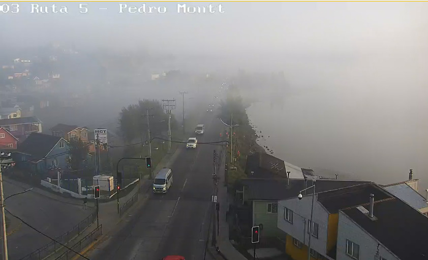 ⚠️🔴 ATENCIÓN #Chiloé: bancos de neblina y visibilidad reducida en #Ruta5 tramo #Ancud #Castro #Quellón 🌁

Se recomienda a los automovilistas conducir c/ máxima precaución 🚗