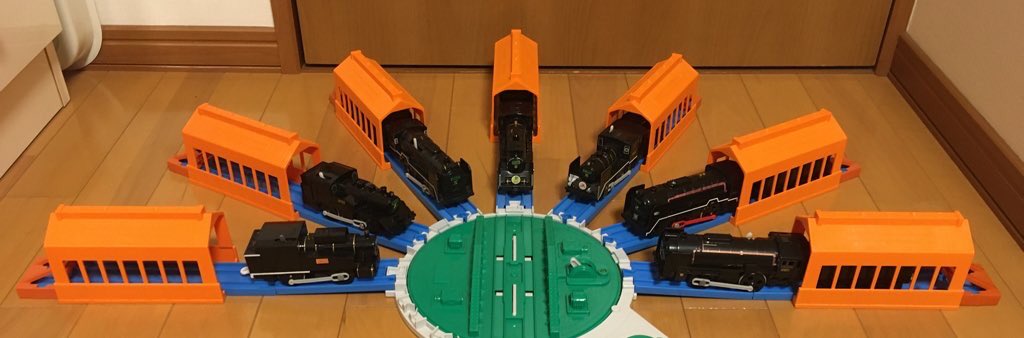 さトーマス 4月は新学期なので自己紹介しよう トーマス大好きなプラレールコレクター 改造プラレールも時々やっています 無論 蒸気機関車好きですが 新幹線も好きだったりします 汽車のえほん きかんしゃトーマス 英国鉄道 蒸気機関車
