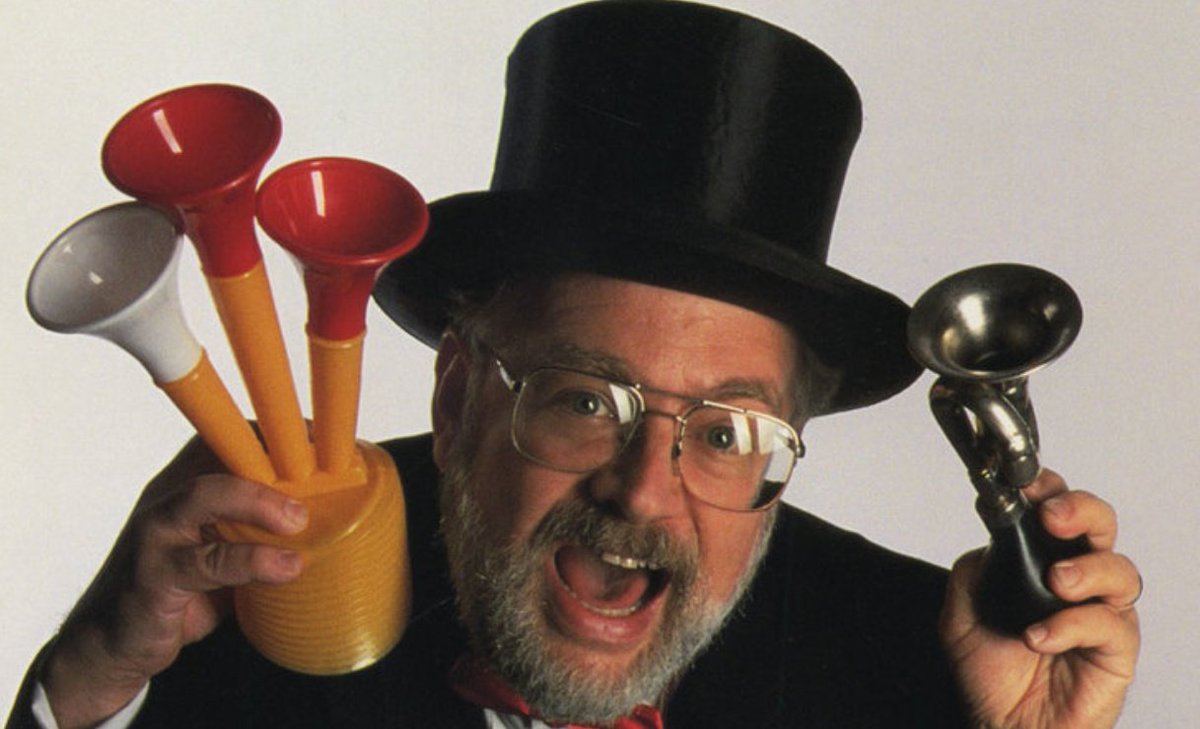 Happy birthday to DJ, music historian, and collector of weird novelty tunes Barret Hansen, better known as Dr Demento! Choice songlist to follow in a thread...