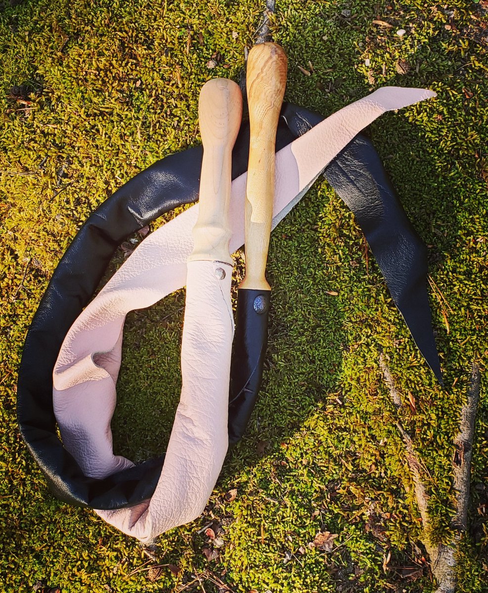 kinkthings's tweet photo. Pink &amp; Black - always a classic combo. Shop Dragon Tails now- link in bio! https://t.co/RMZQe86BRK https://t.co/cZjAfwVLbs