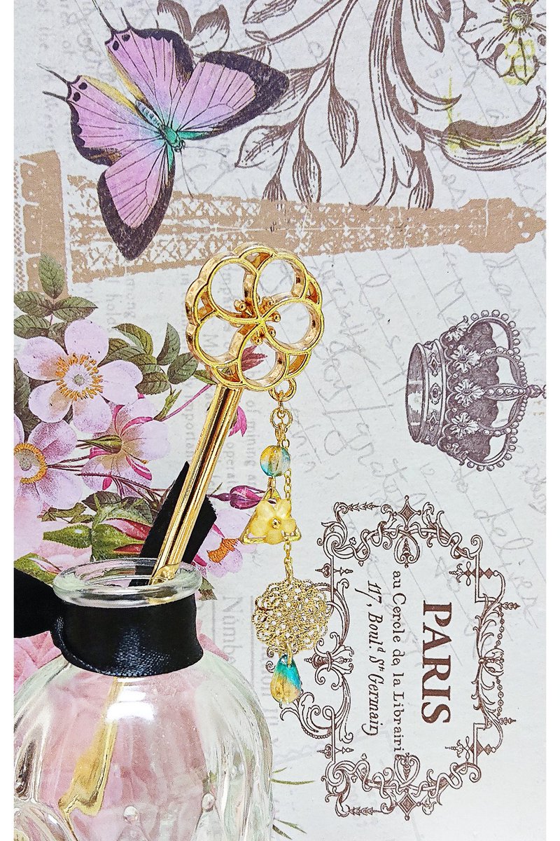 Rei_handmeid's tweet photo. ❀·°我妻善逸 イメージアクセサリー❀·°

今回初挑戦の簪を作ってみました❁⃘*.ﾟ
普段使い用にしてるから善逸感出てるか分からないけれど頑張って作ったぁ〜(‘､3_ヽ)_
このチェコガラス見た瞬間善逸思い浮かべたよね…|ω‐)
早くこれ付けて着物着たいなぁ＊ﾟ
#鬼滅の刃好きさんと繋がりたい https://t.co/UBvPTWAOfn