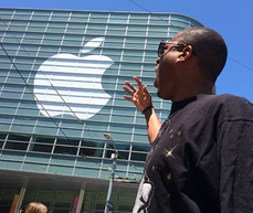 10000codeurs's tweet photo. [Partage] Découvrez les vidéos d'initiation Dév Mobiles iOS https://t.co/P1rR6HUIwA avec #SWIFTUI par Mickaël MAS @Appiwedia Expert @10000codeurs référent métier Développeur Mobile @Apple, fondateur appli @BokitFinder arrivé dans Top50 #AppleStore @douglasmbiandou #ubuntu https://t.co/wkw5QhgsEL