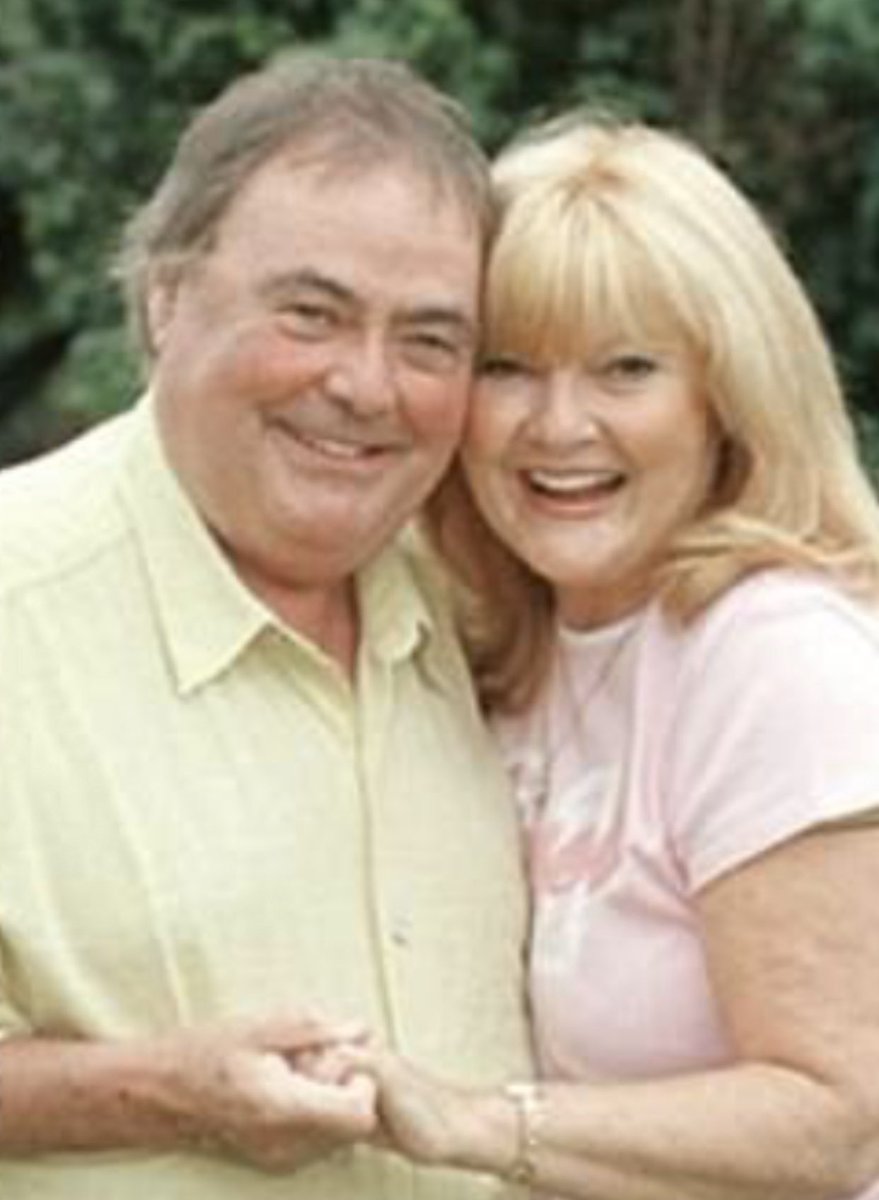 lusardiofficial's tweet photo. We are devistated at the news that our wonder friend Eddie Large has died from the virus. Our love and best wishes go to his beautiful wife Patsey and his family @samkane1968 😇💋❤️ https://t.co/pjTK5BqYY7